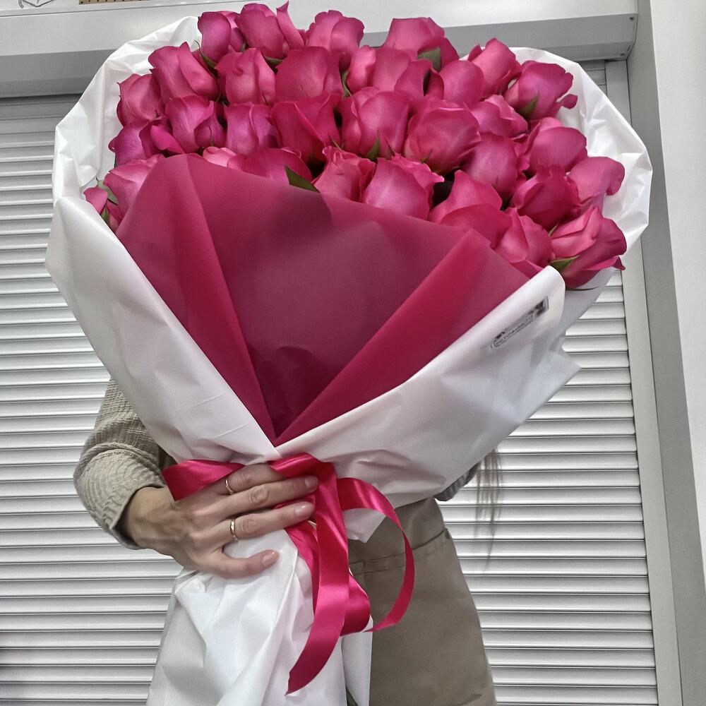 33 розы в виде сердца