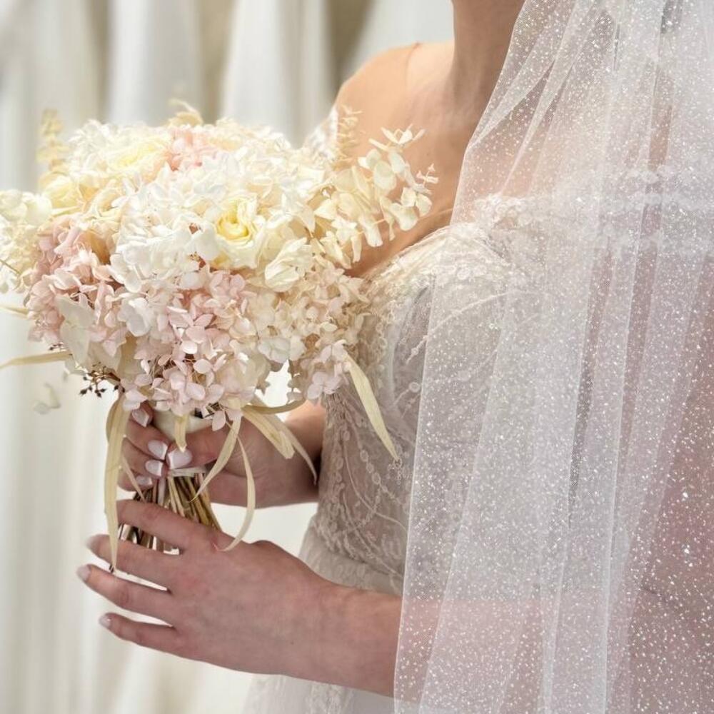 Букет невесты из стабилизированных цветов