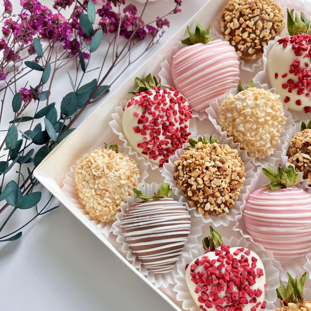 Клубника в шоколаде набор Наслаждение ХИТ ДНЯ + подарок от Vivienne Sabo — румяна MACARON 16-20 ягод