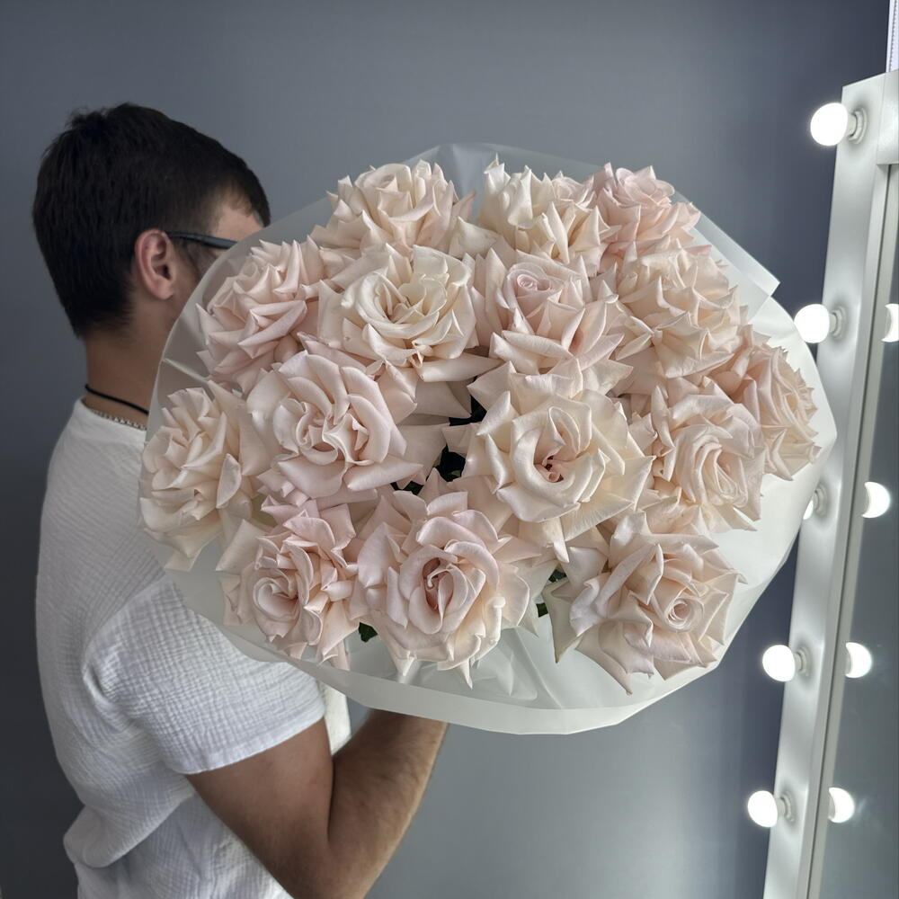 Монобукет из розы HAPPY BRIDE 15шт