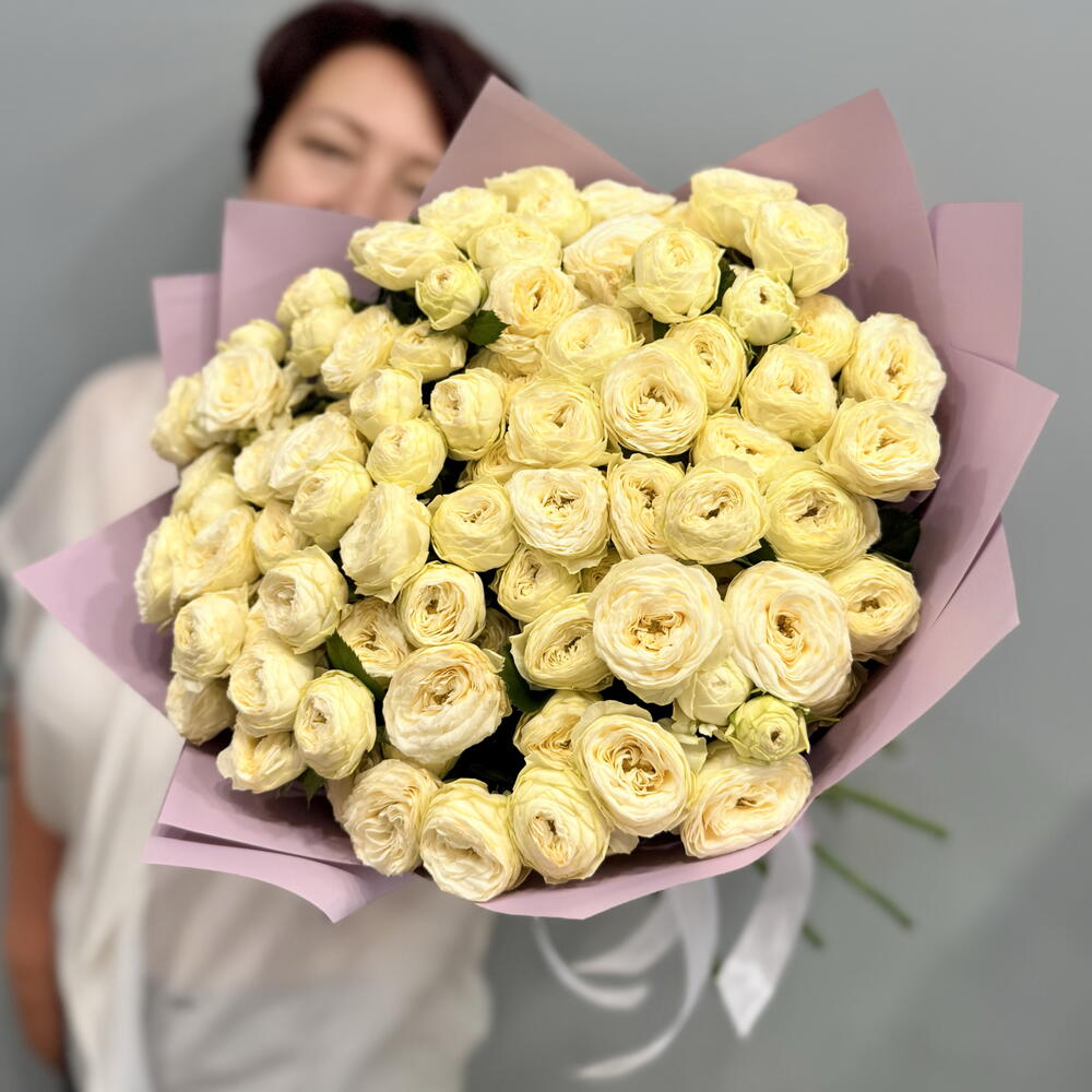 Букет пионовидных кустовых роз Трендсеттер (15 веток)