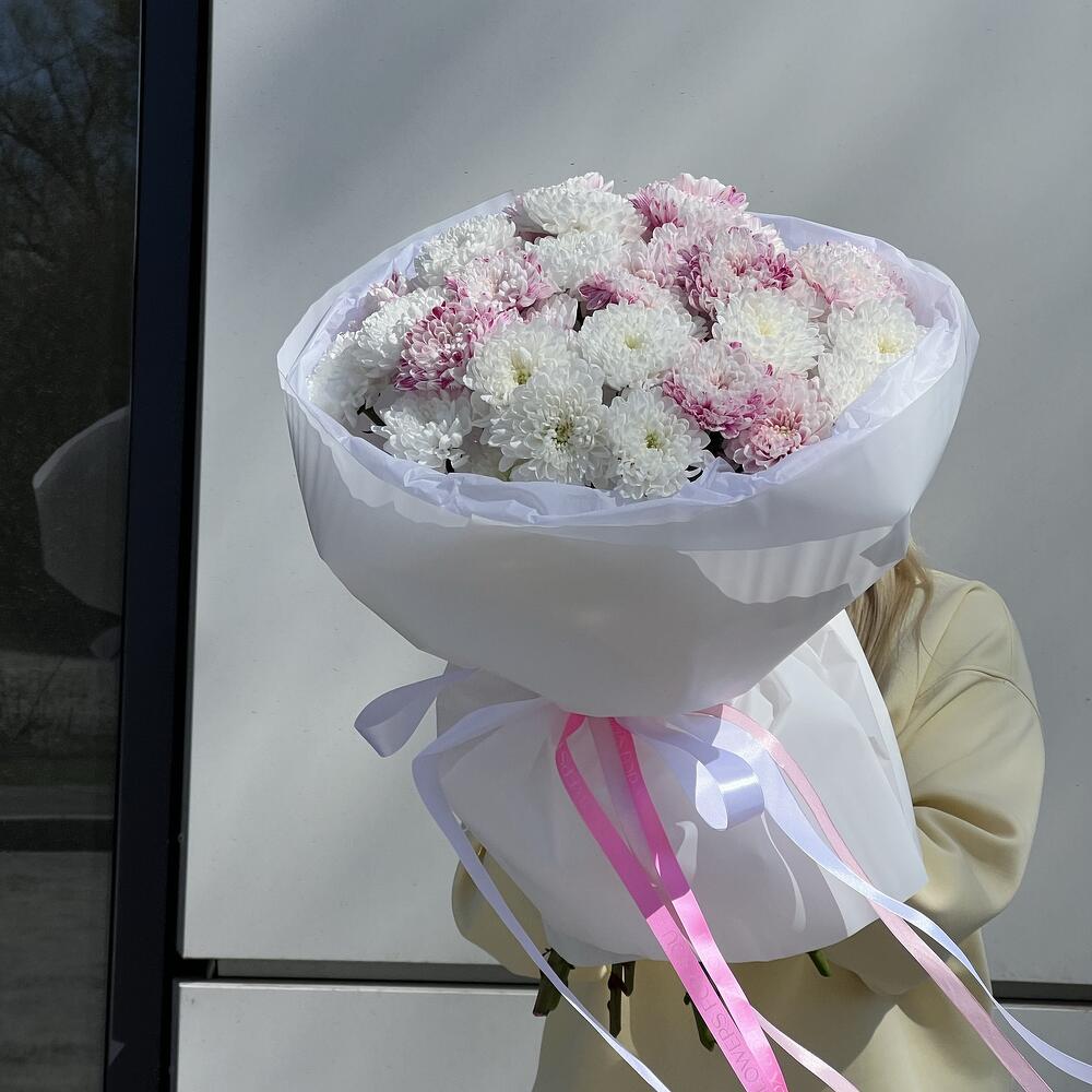 Букет из кустовой хризантемы нежность
