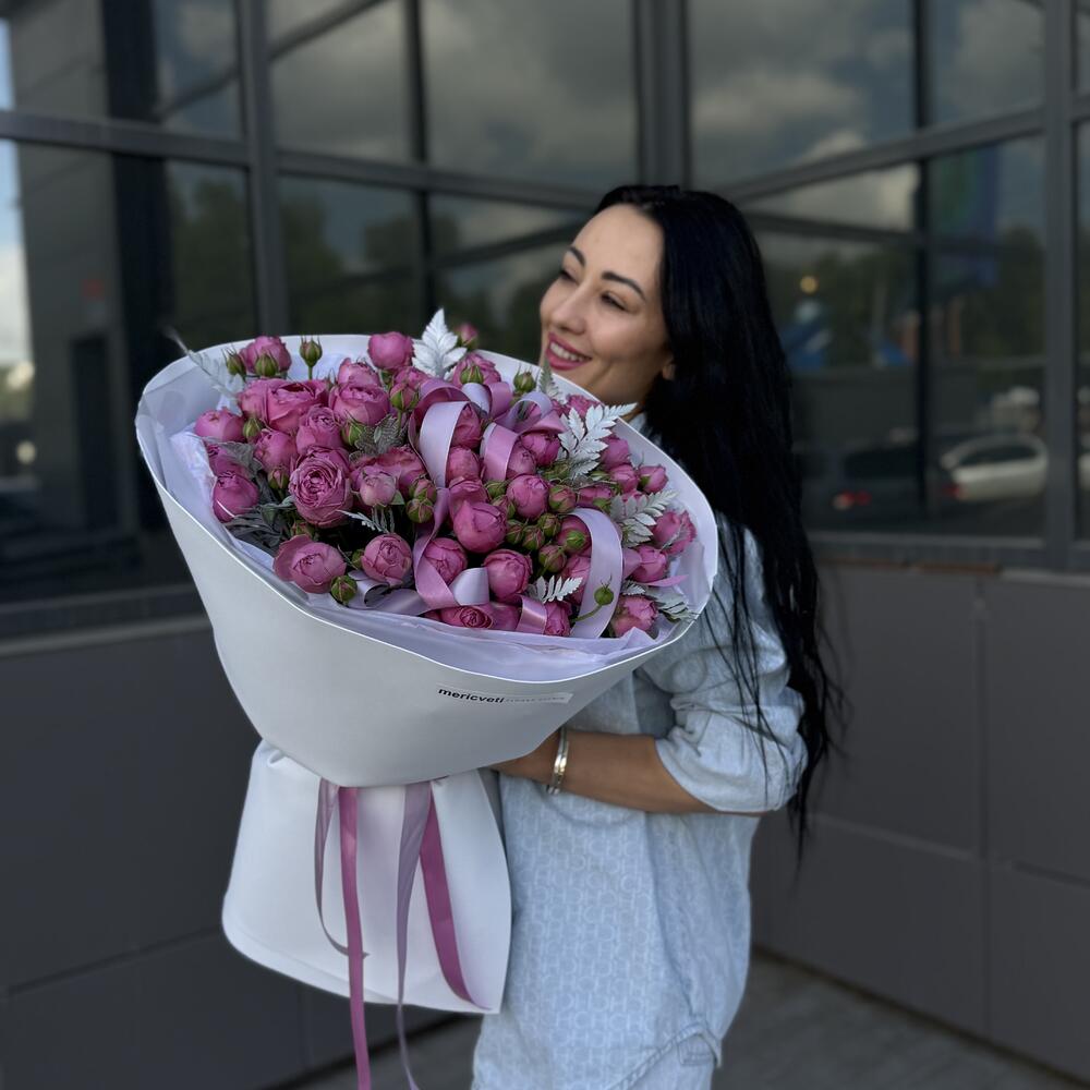 Букет кустовой розы Баблс