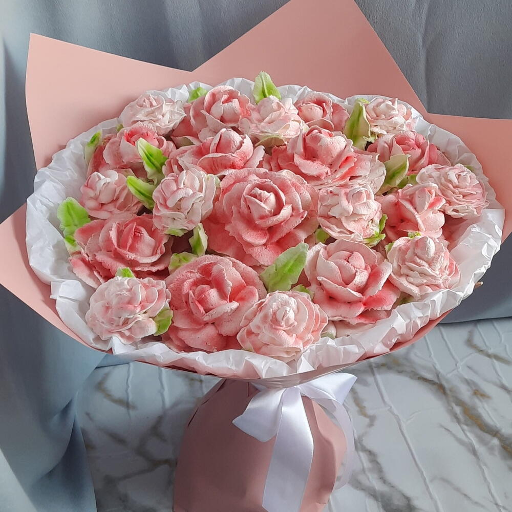Шикарный букет из зефира розы