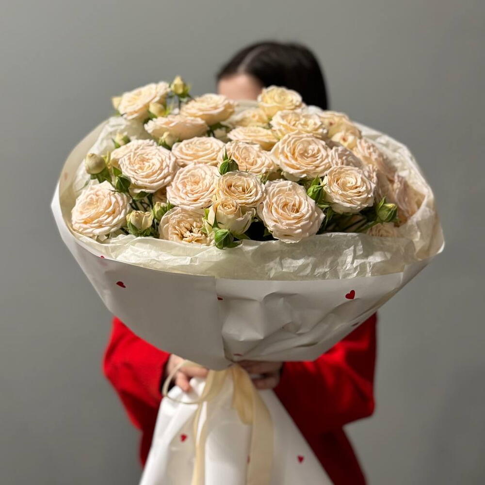 Букет кустовые розы нежные
