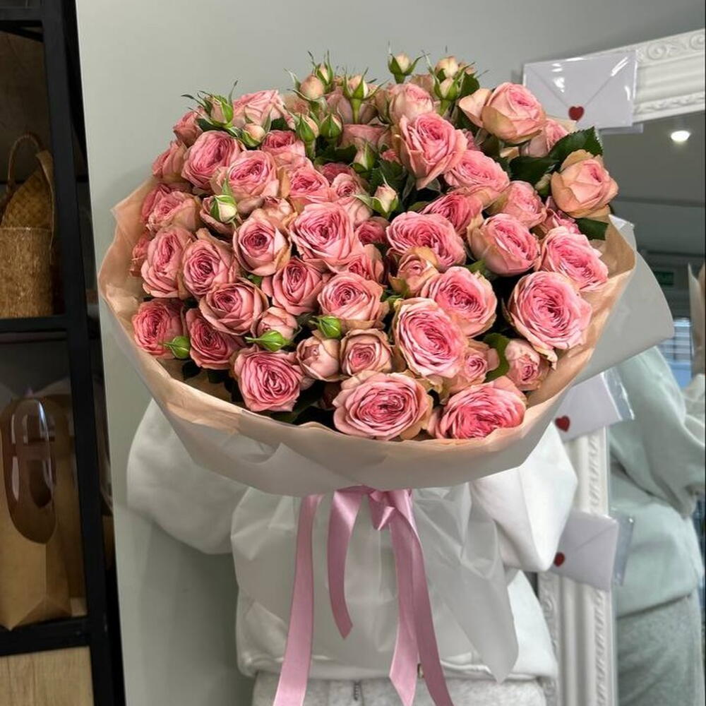 Букет из 15 кустовых роз