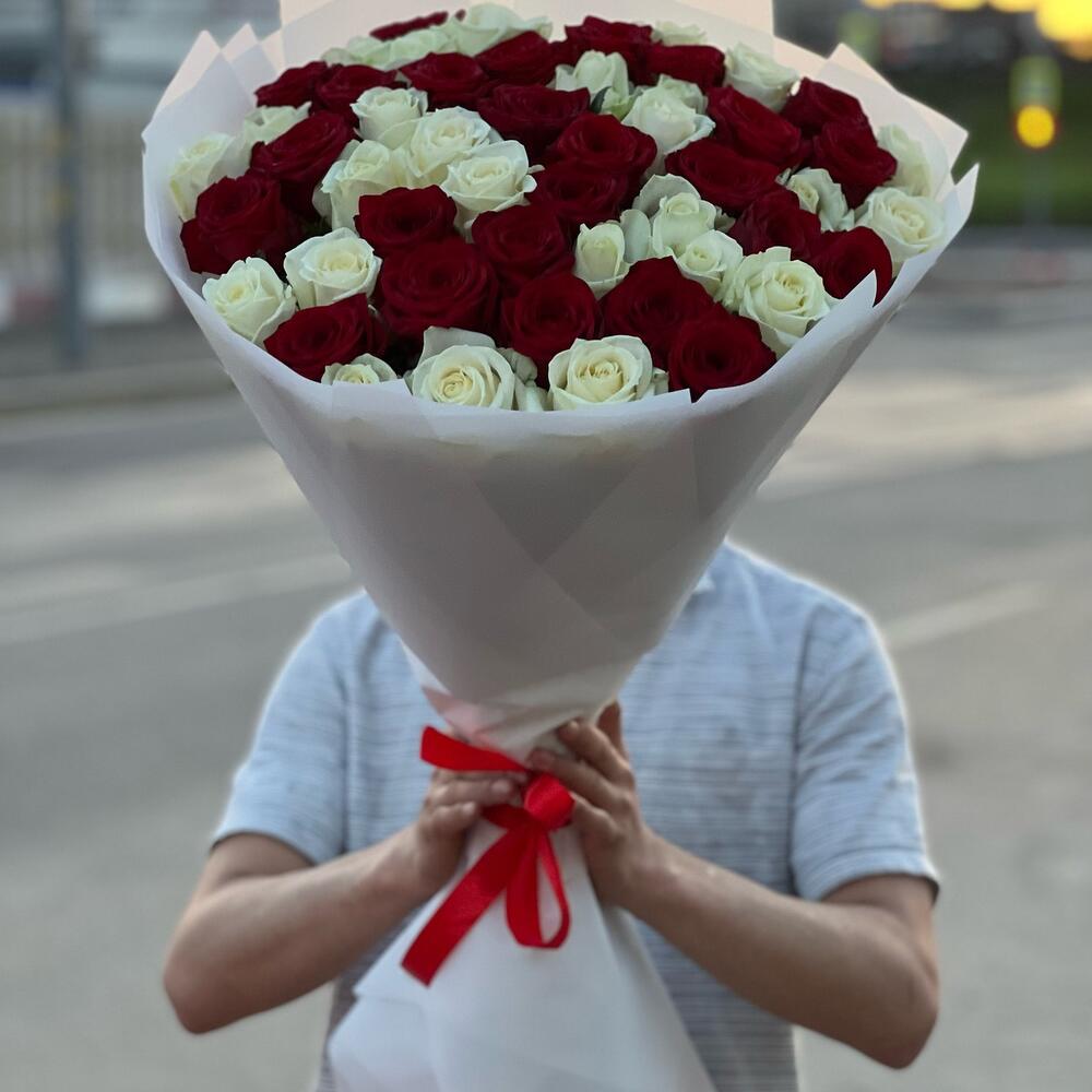Букет из 51 микс-розы