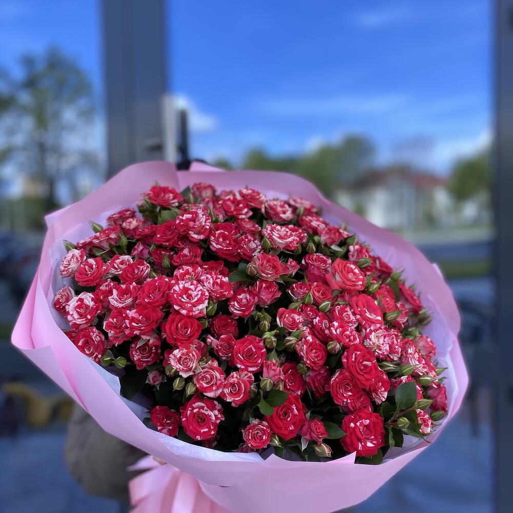 25 веток кустовых роз «Фаер»