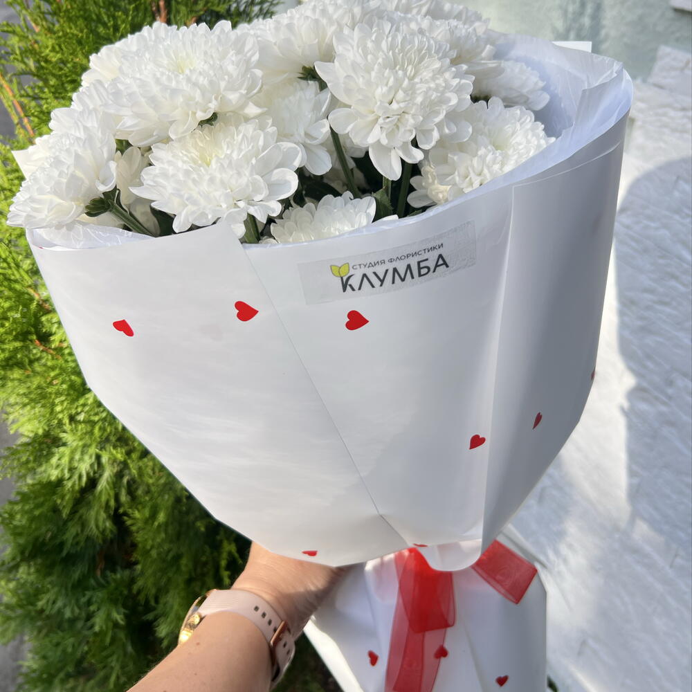 Букет из белых хризантем