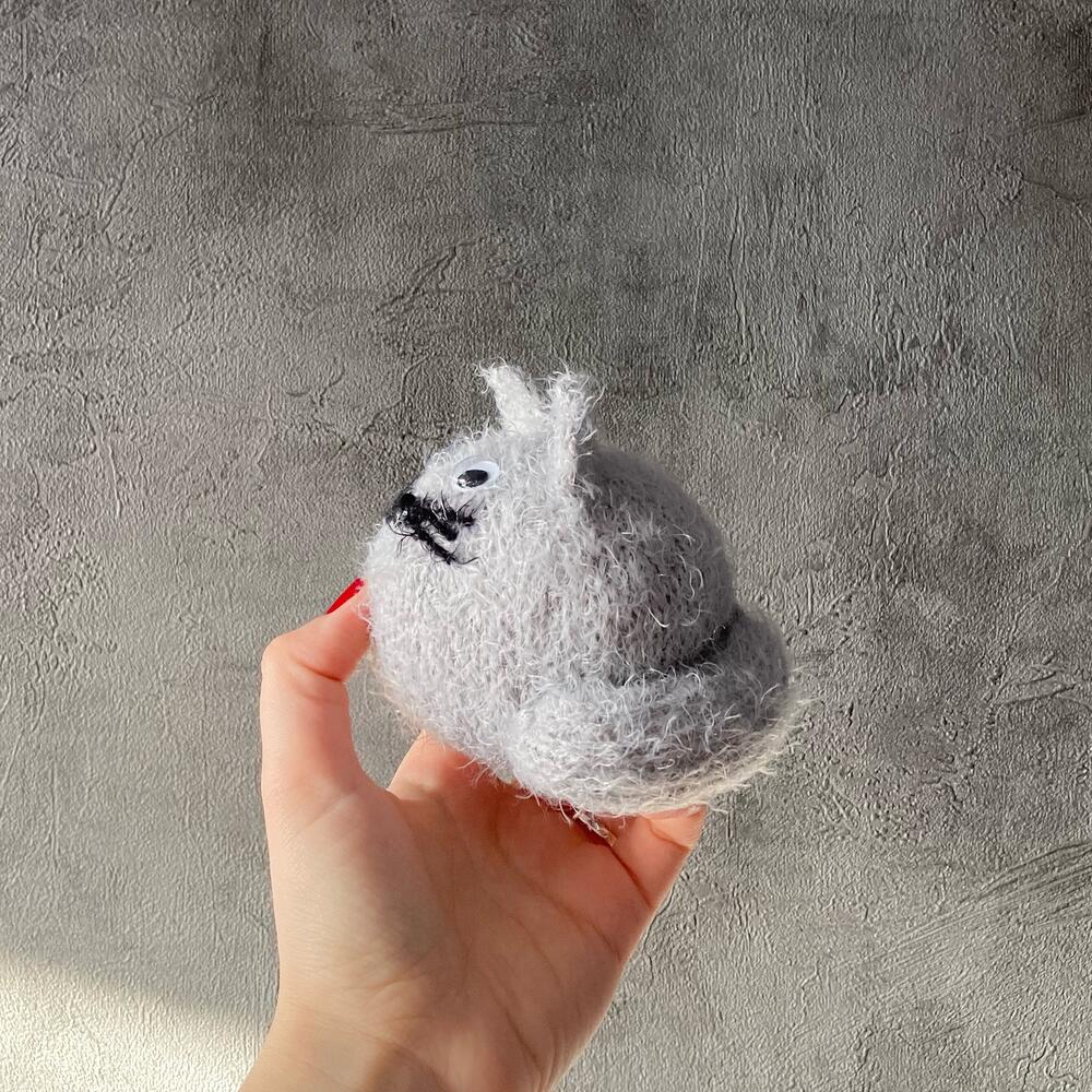 Bola de gato gris