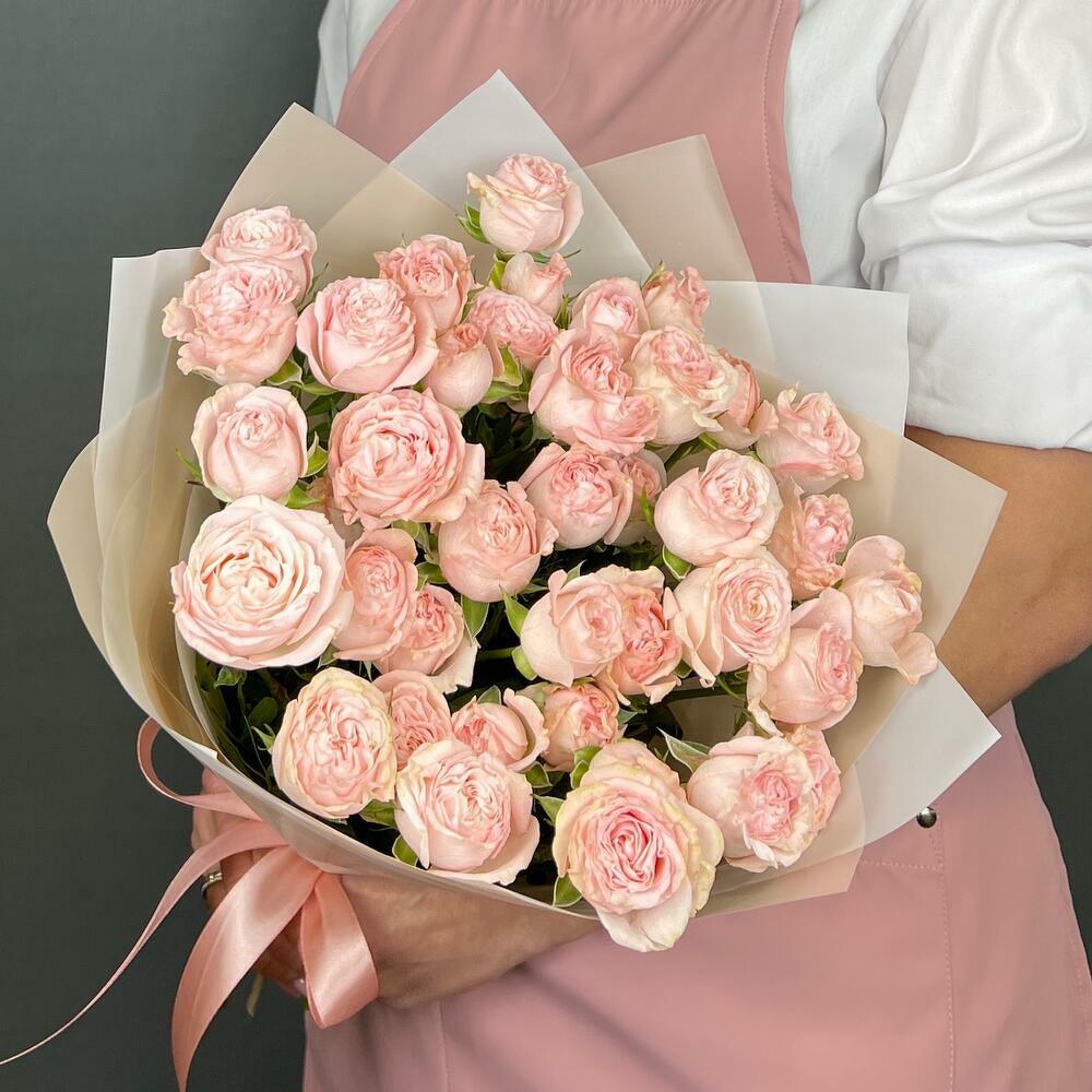 Букет роз. Кустовые Розы Бомбастик 7 шт