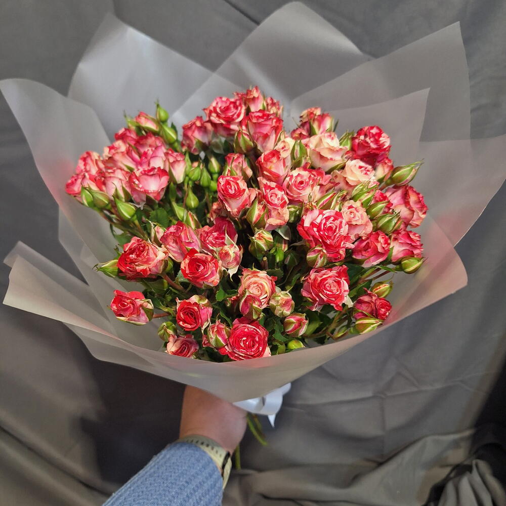 Букет из 9 кустовых роз