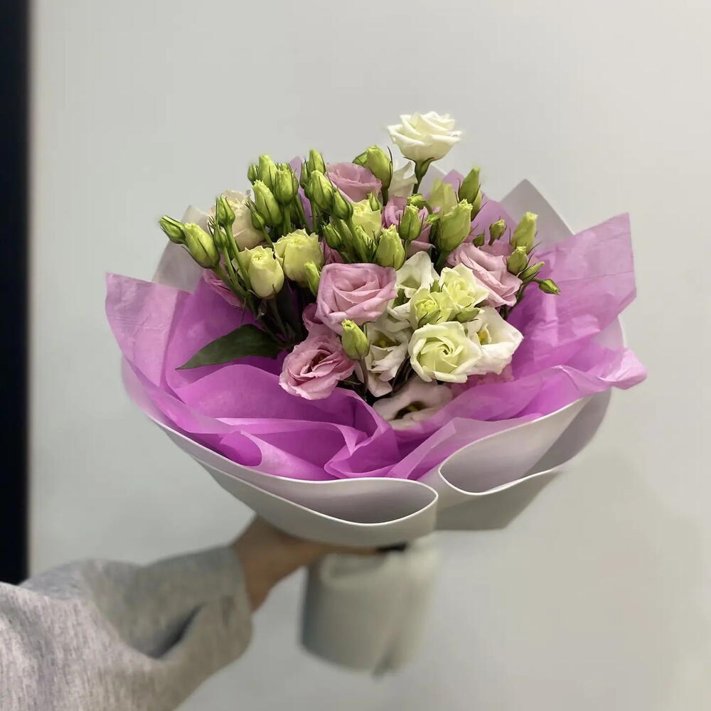 Мини букет с эустомой💗