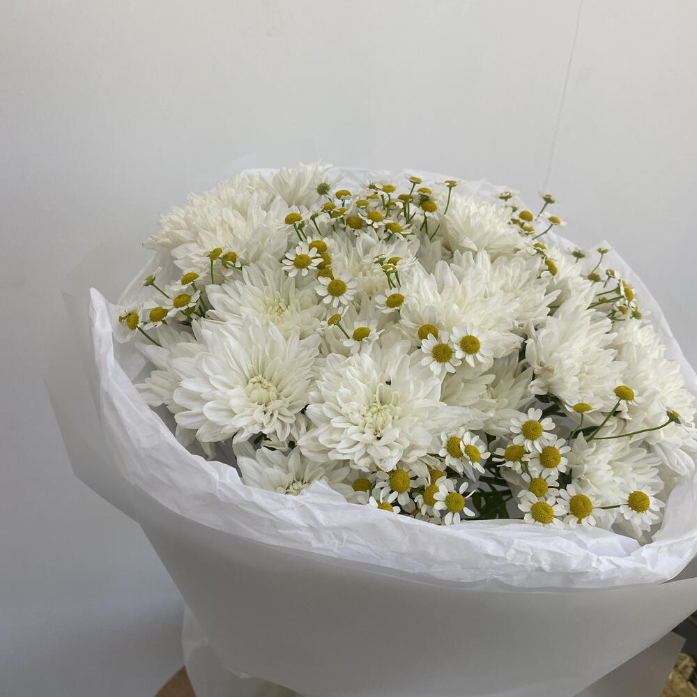 Букет с ромашкой