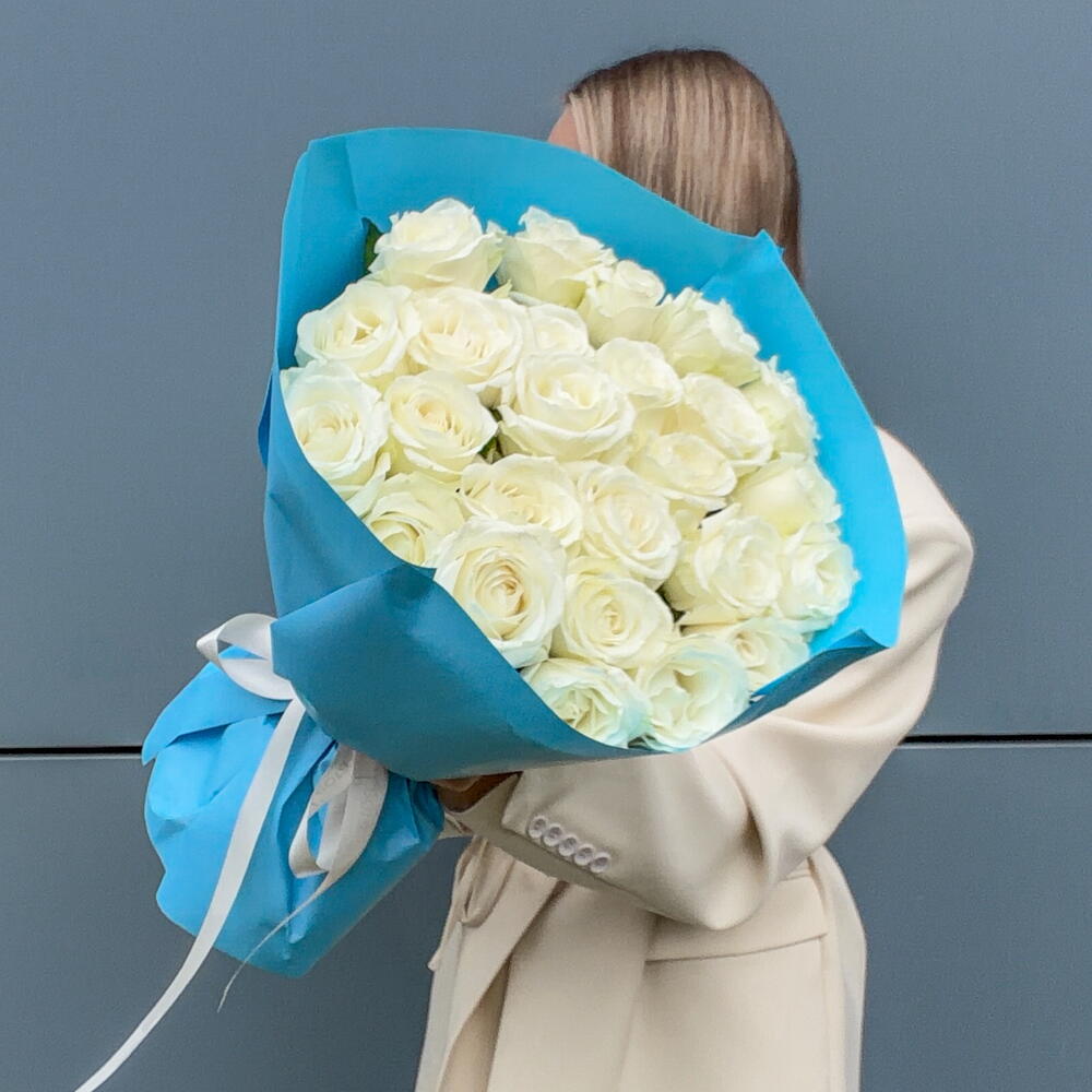 Букет 25 белых роз. Монобукет 618. Leora Flowers дом цветочной моды