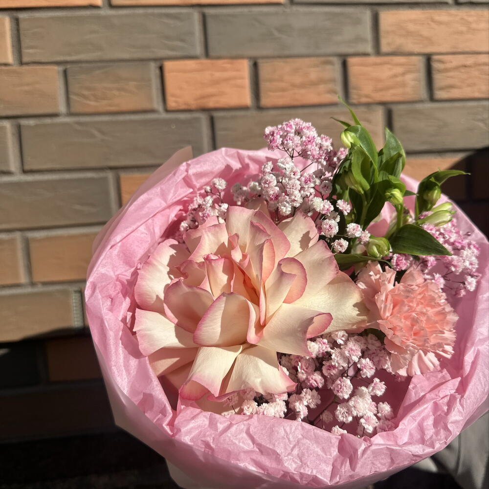 Букет комплимент с французской розой