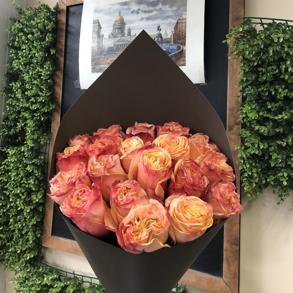 19 пионовидных роз PREMIUM