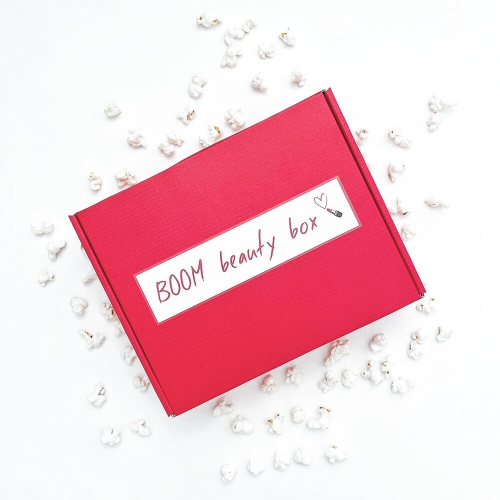 SAMANTHA BOX ️