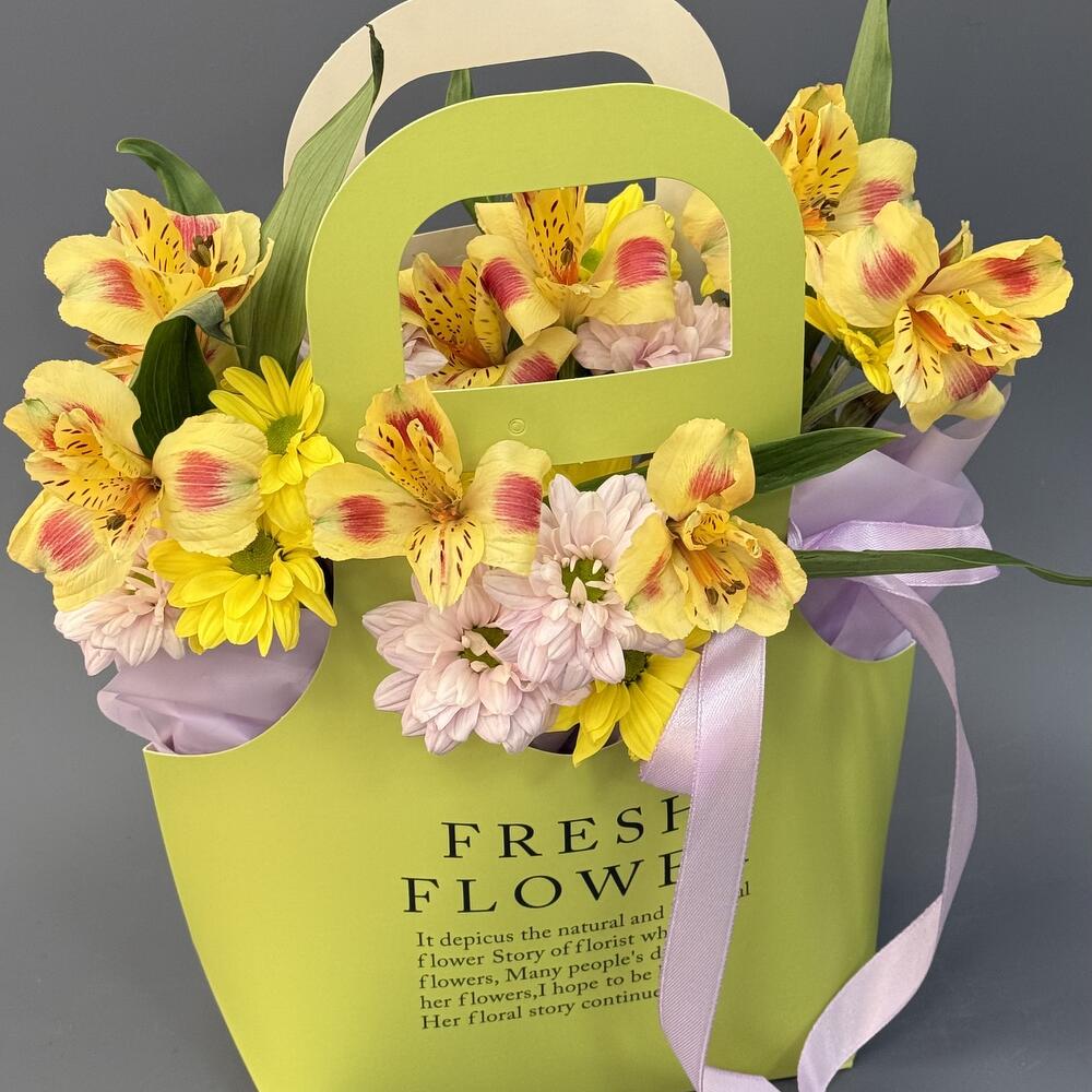 Цветы в сумочке Fresh Flowers