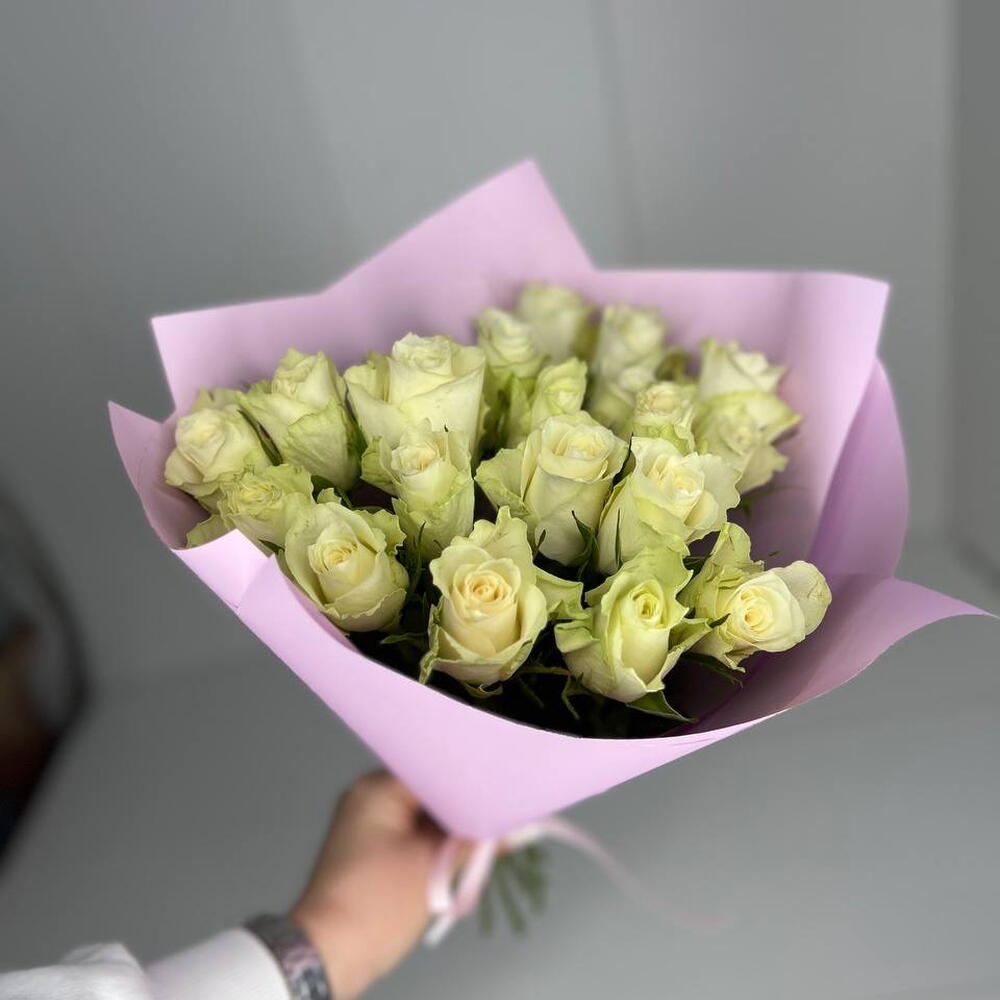 Роза белая 19 шт