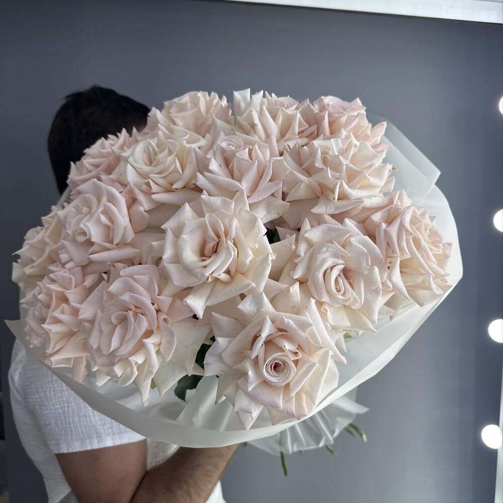 Монобукет из розы HAPPY BRIDE 15шт