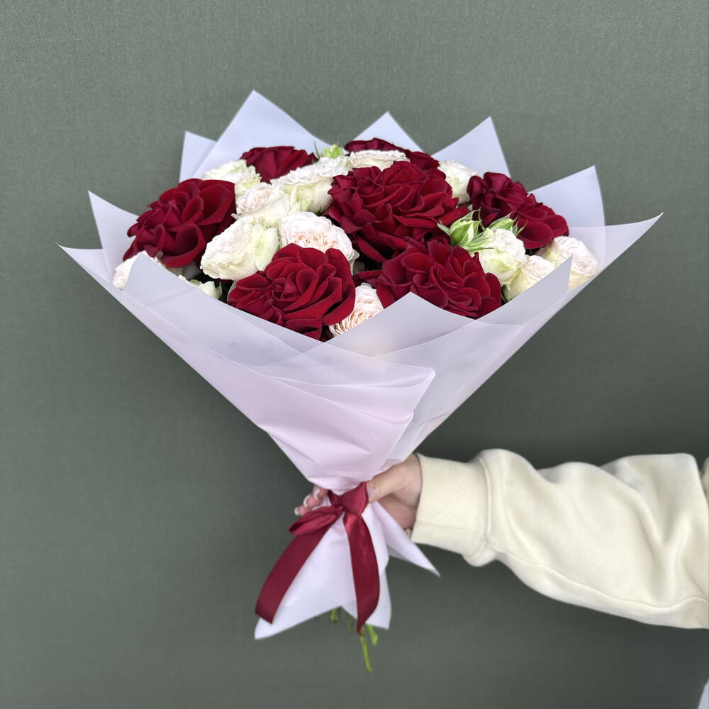 Букет-комплимент из роз «Rouge   Creme ️🤍»
