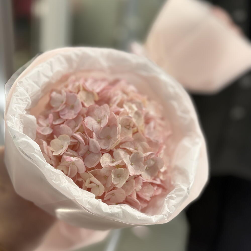 Мини букет с гортензией