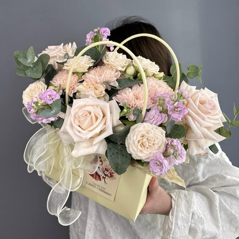 Композиция нежная 🌸 кремовая французская Роза 🥐 ароматная маттиола 💜 + открытка