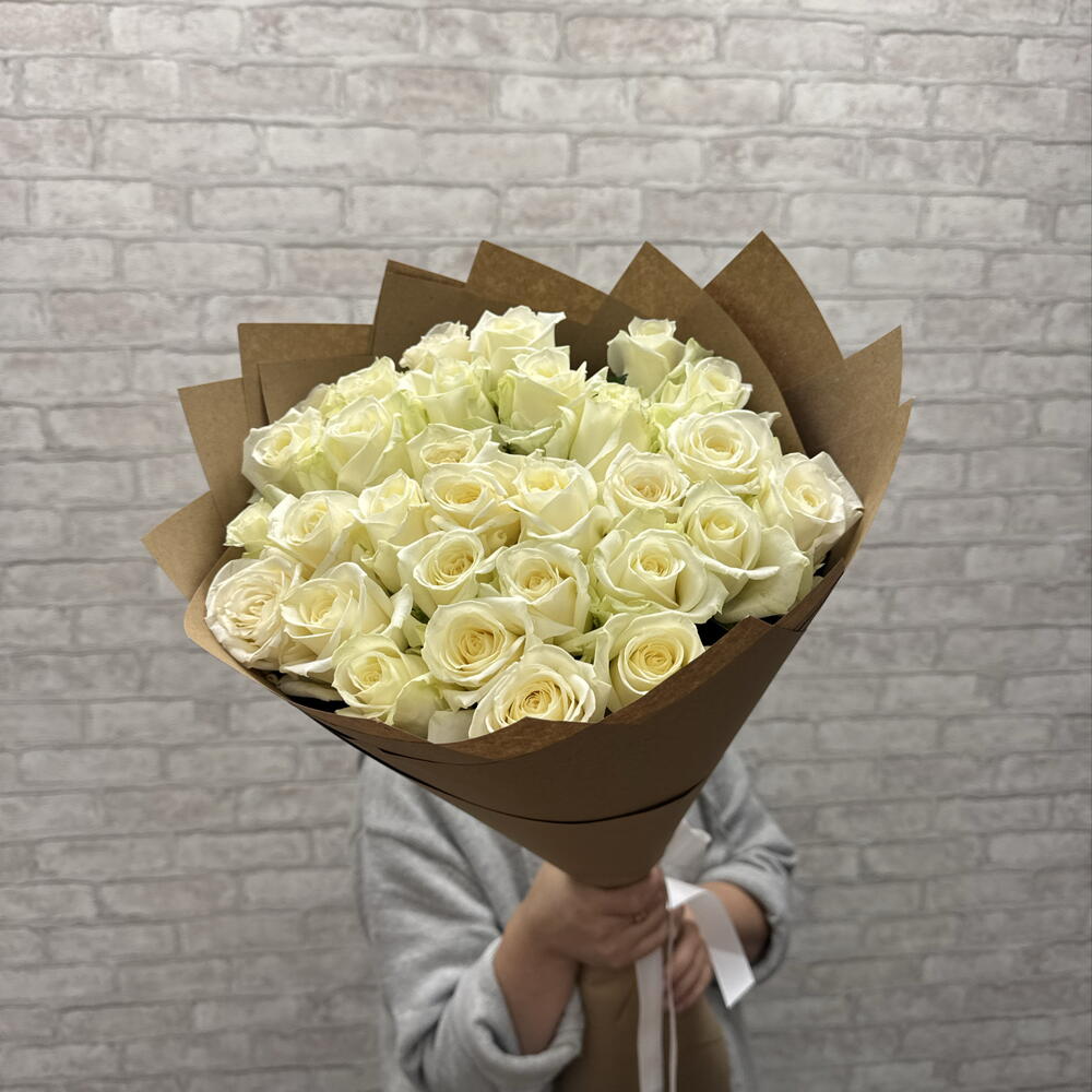 Белые розы 31 шт💕💕💕