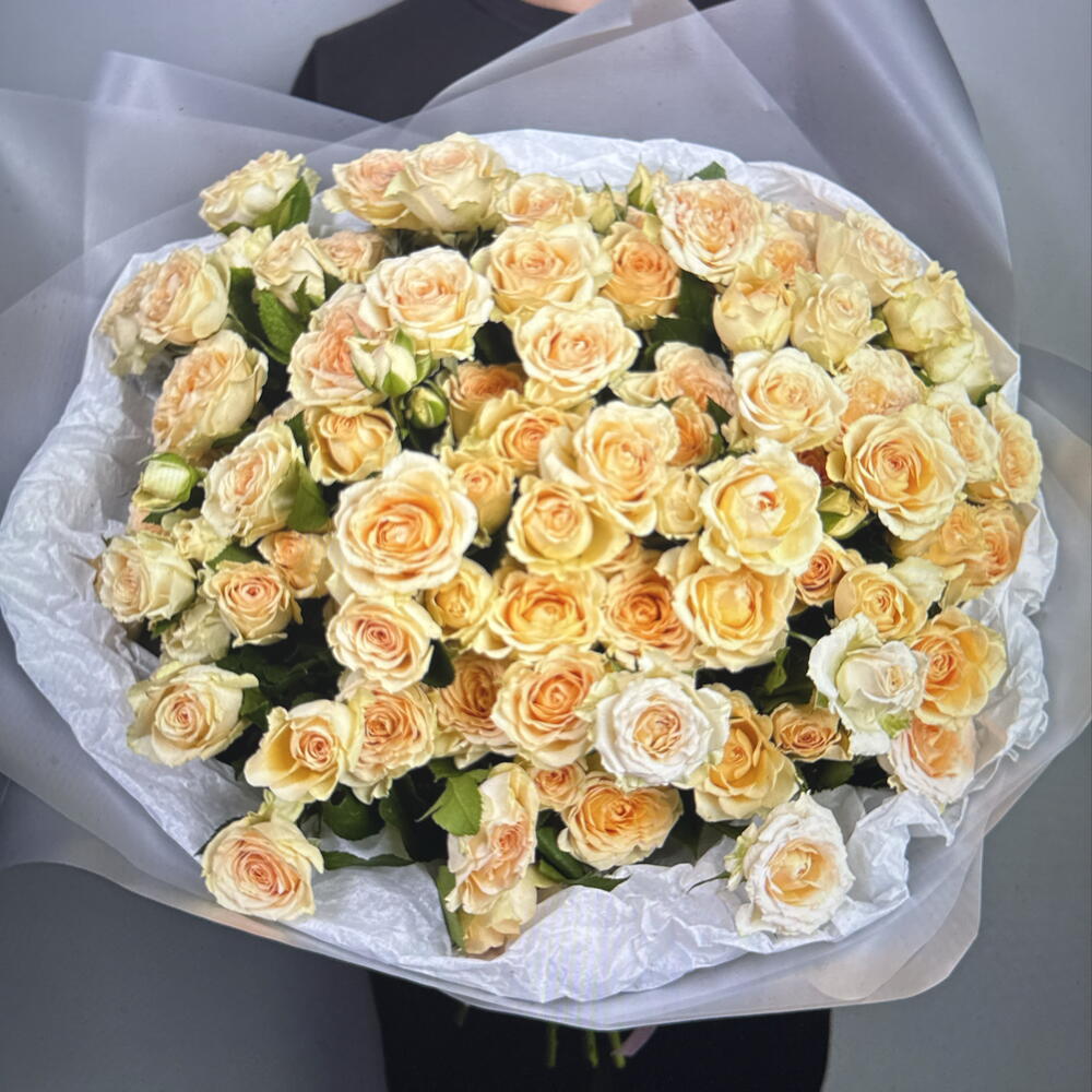 Букет из нежных кустовых роз (49-0513)