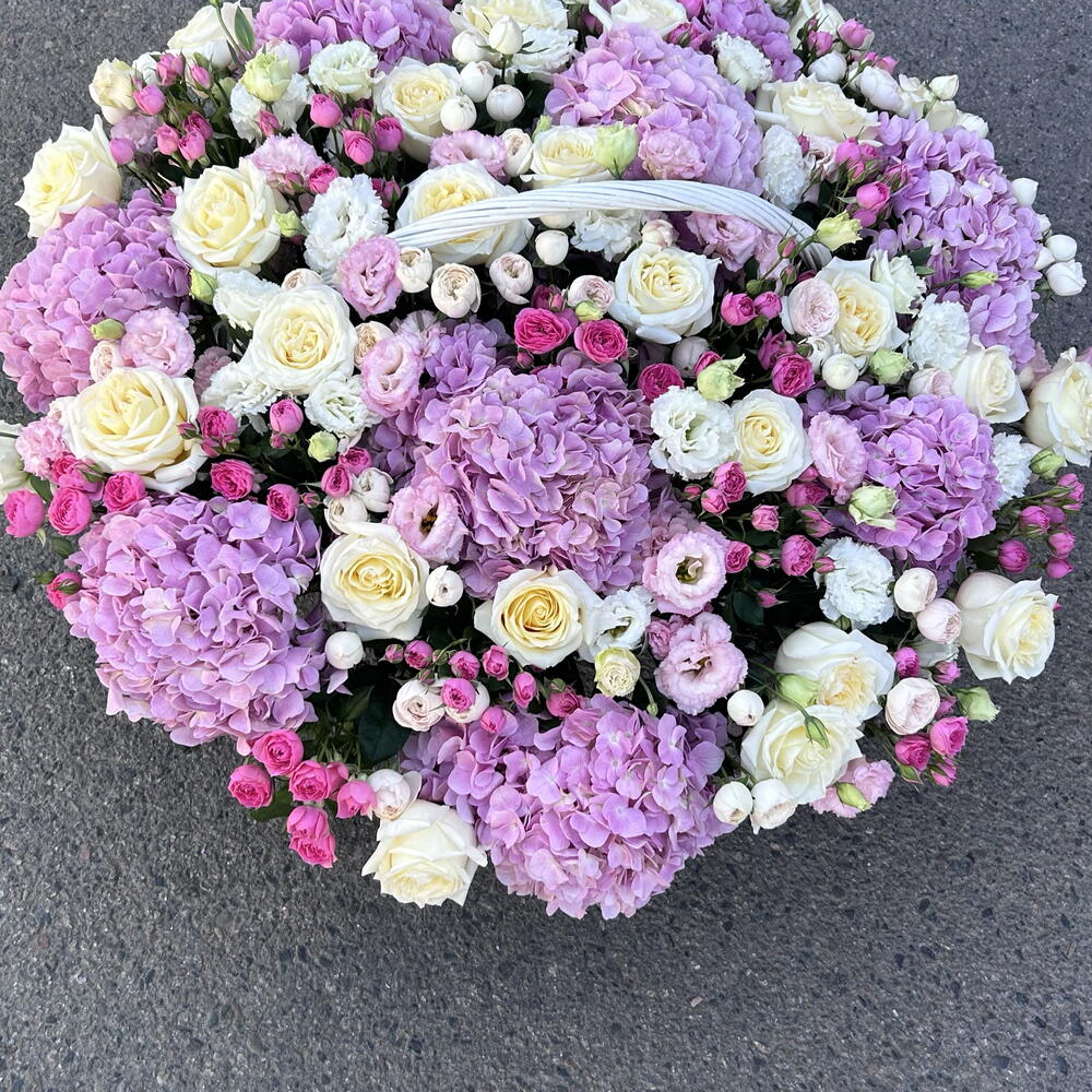 Stunning basket