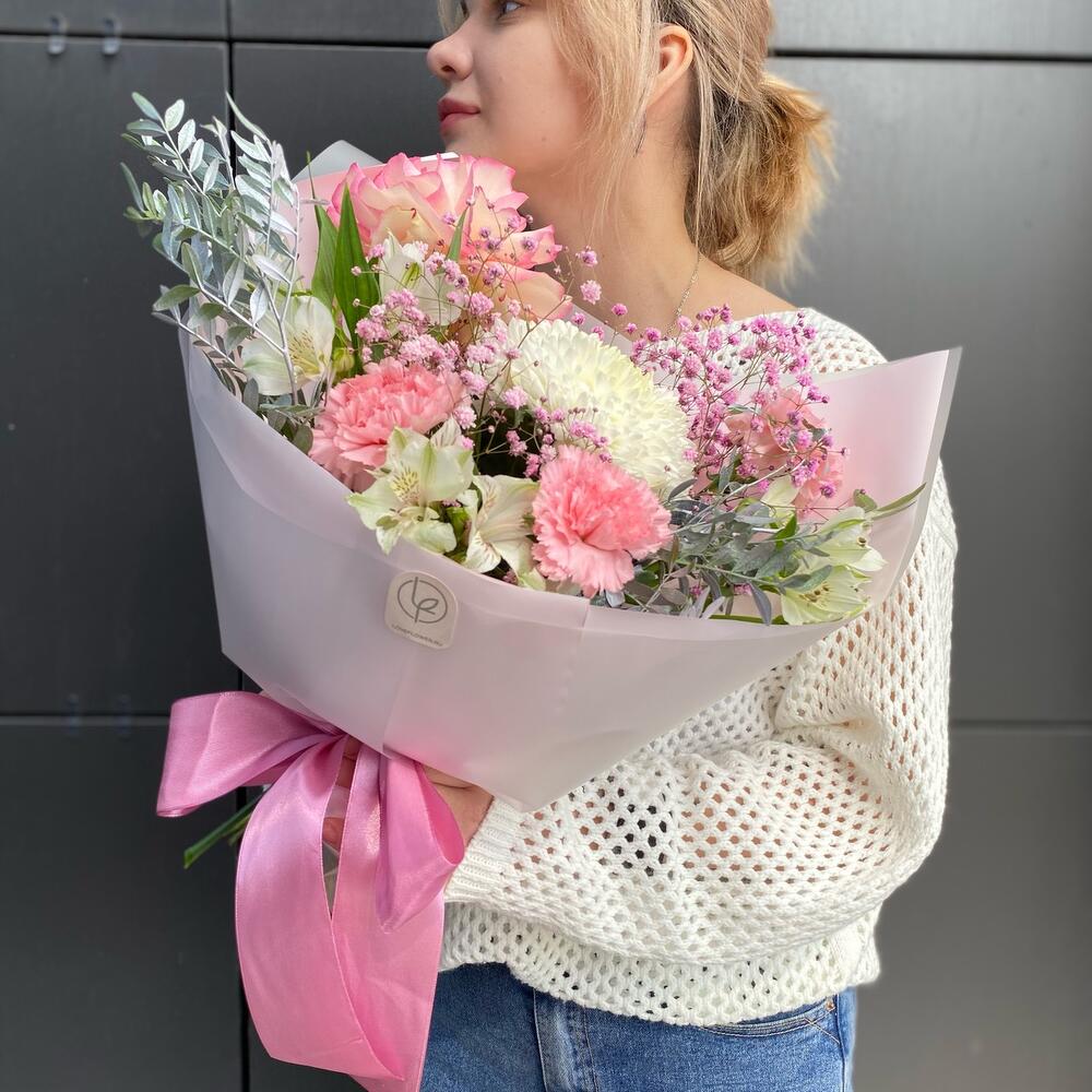 Розовый букет с французской розой и гипсофилой, Цветы Санкт-Петербург ...