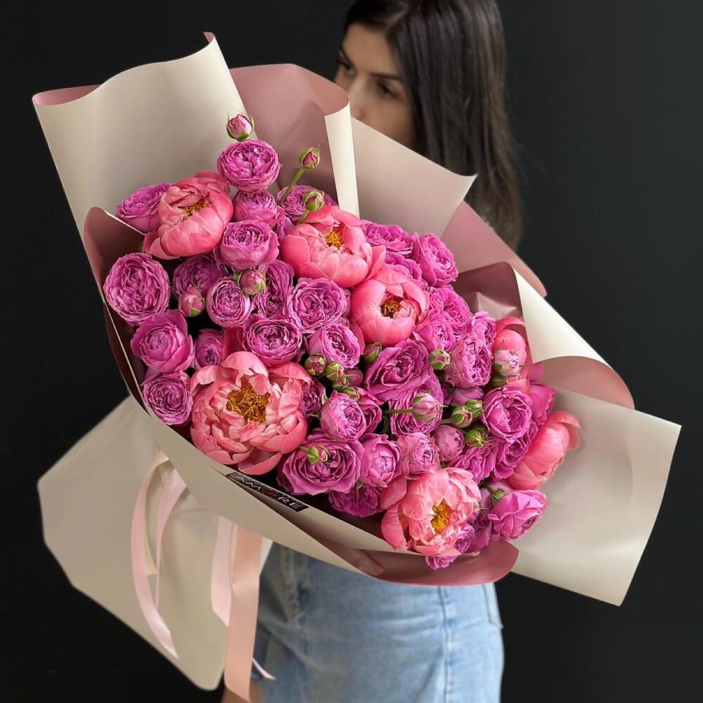 Букет пионов и пионовидных розы 🌹