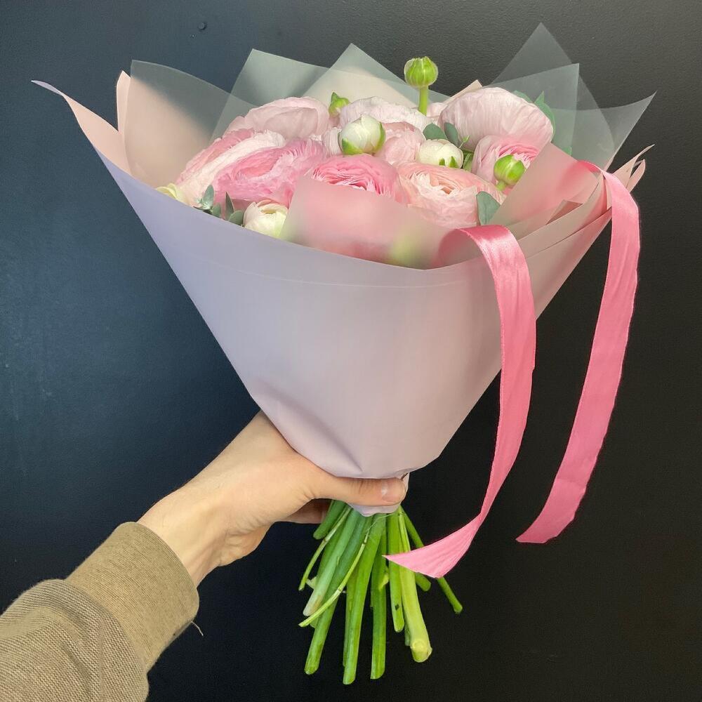 Ранункулюсы розовые