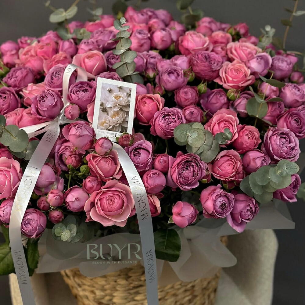 Корзина роскошных кустовых роз Misty Bubbles   Silva Pink