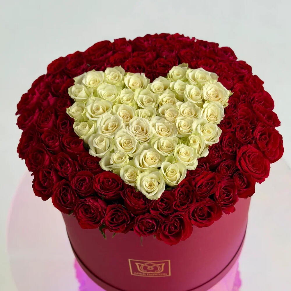 Композиция из 101 розы Белое сердце
