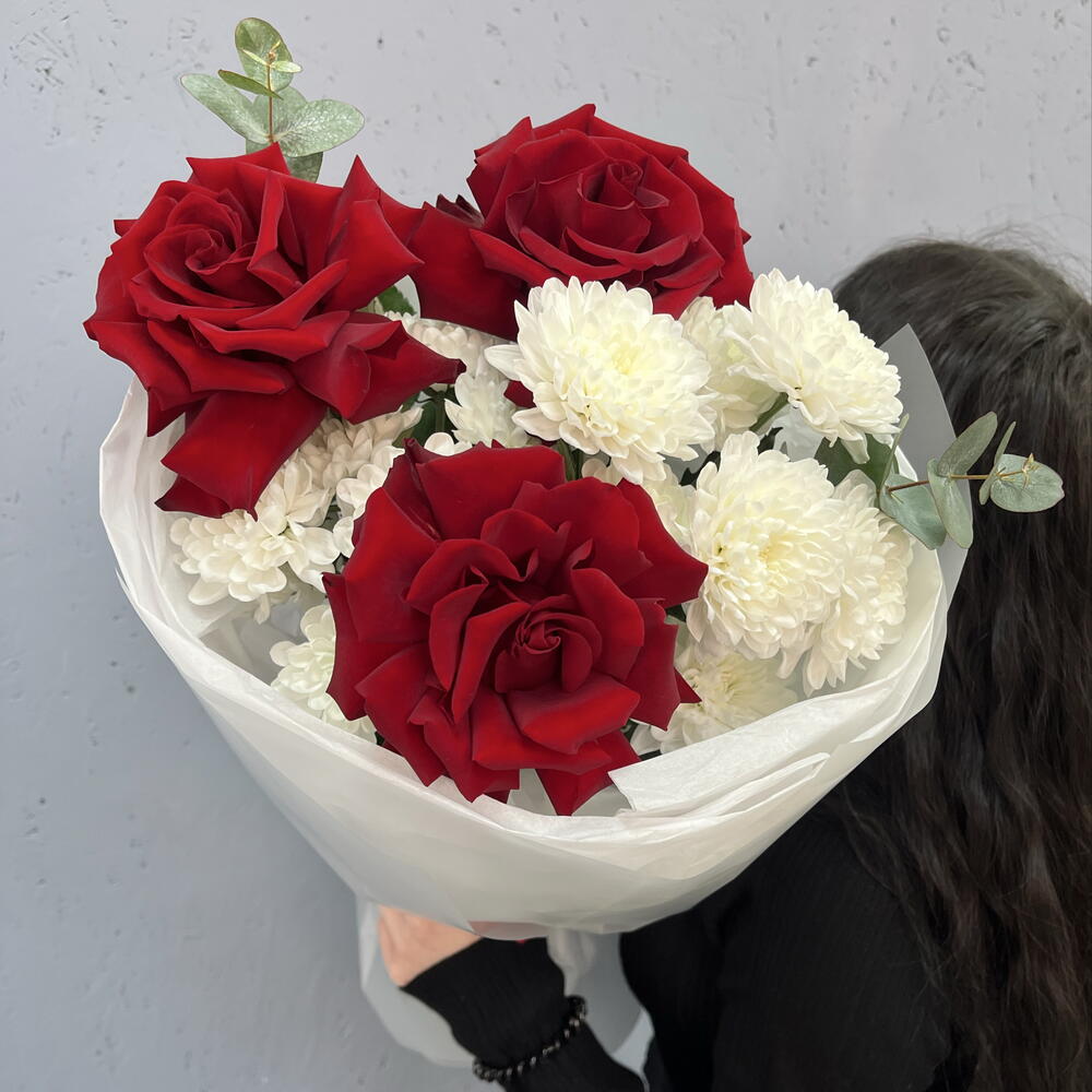 🌹 Сборный букет «Бархатная элегантность»