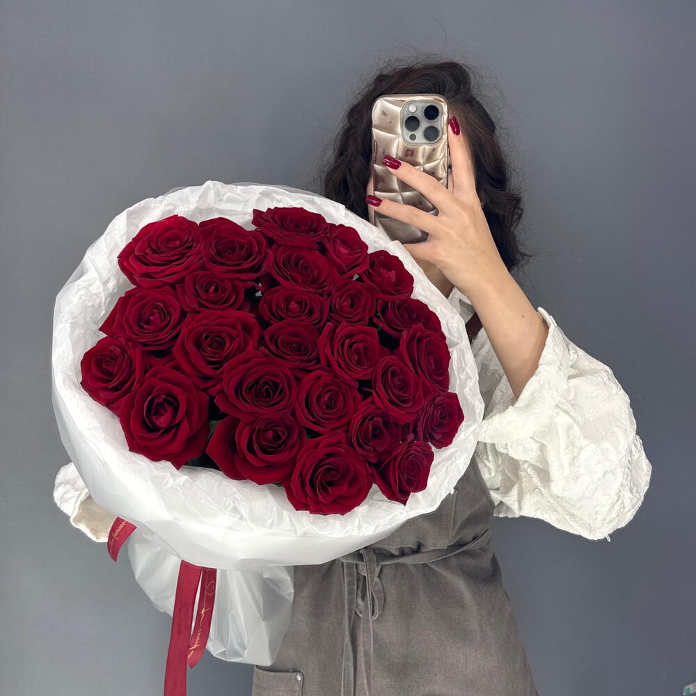 Монобукет🌹 из красной розы Ред Наоми 25 шт