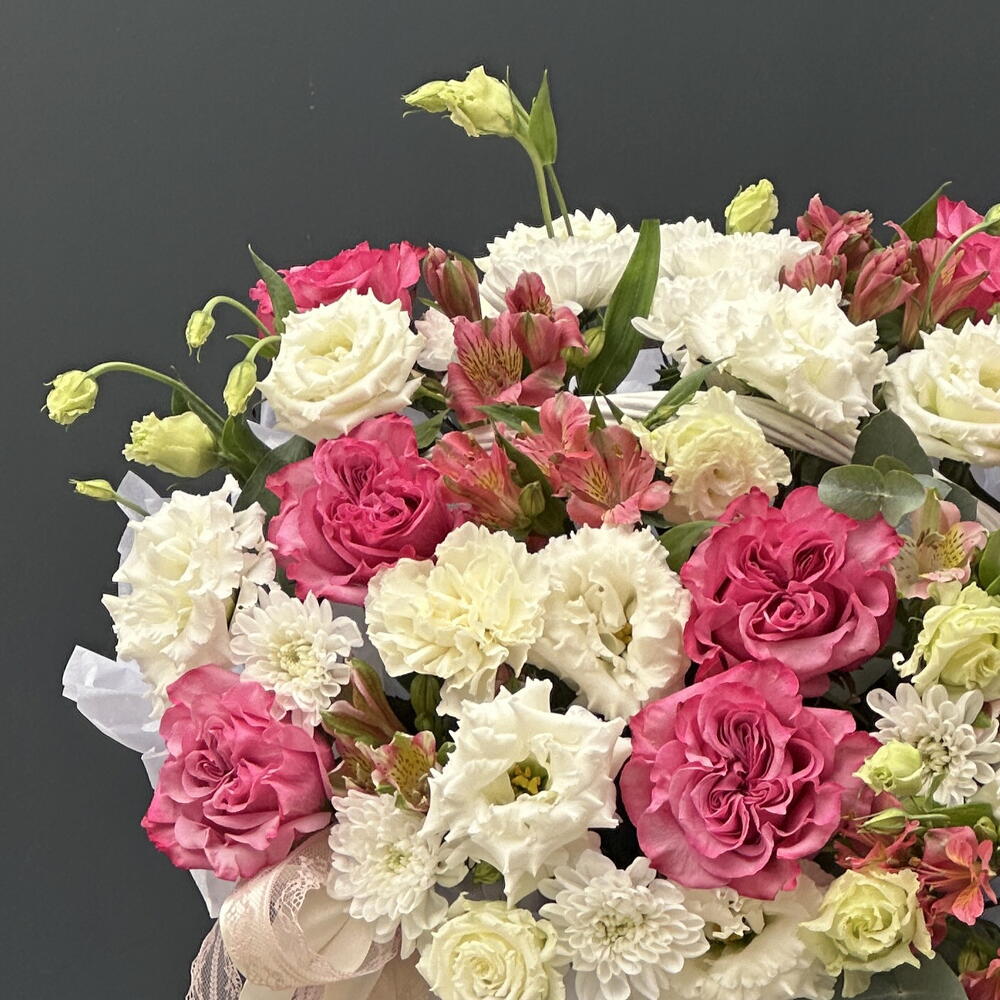 Корзина с цветами 💐 / эустома, розы, диантус, хризантема