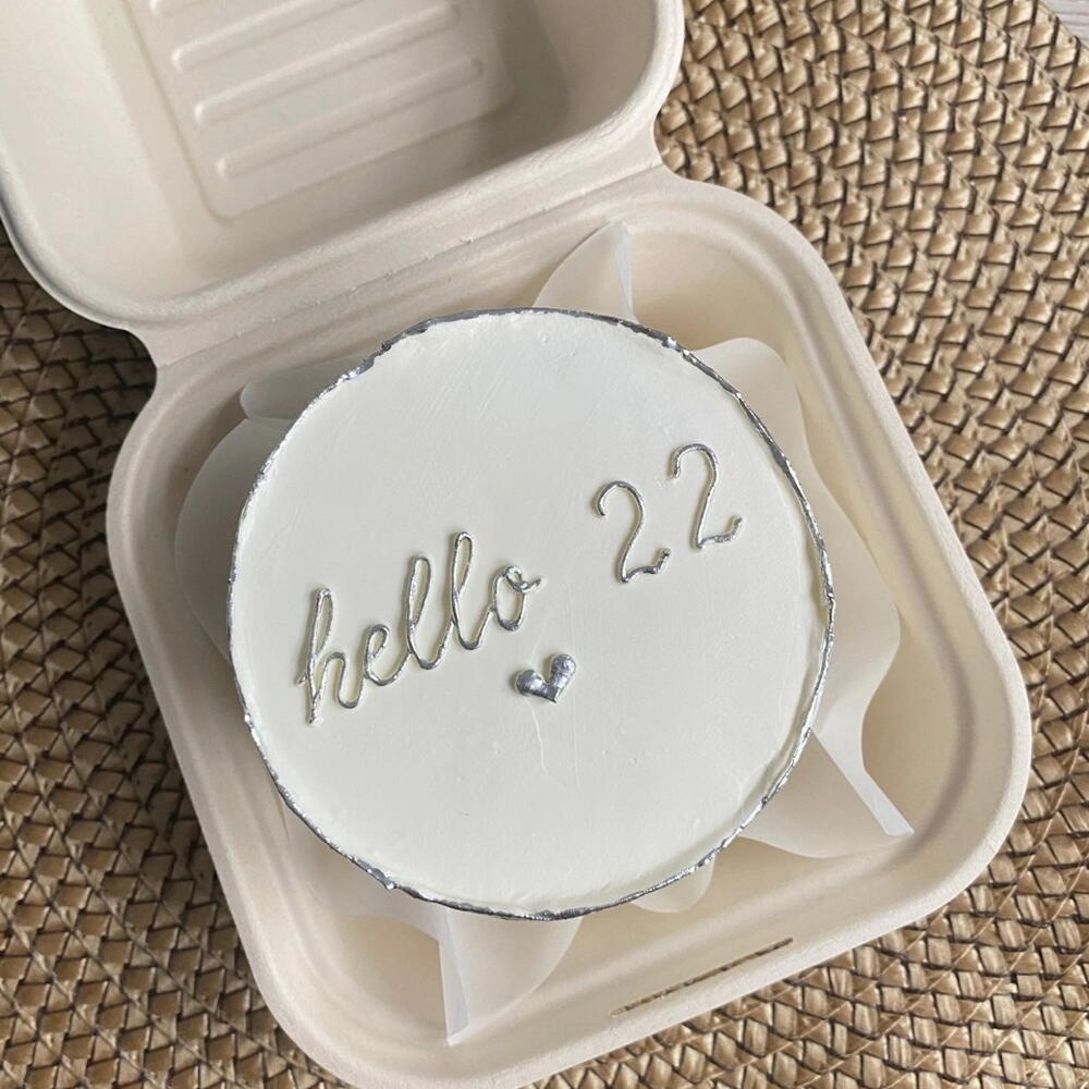 Бенто торт hello 22