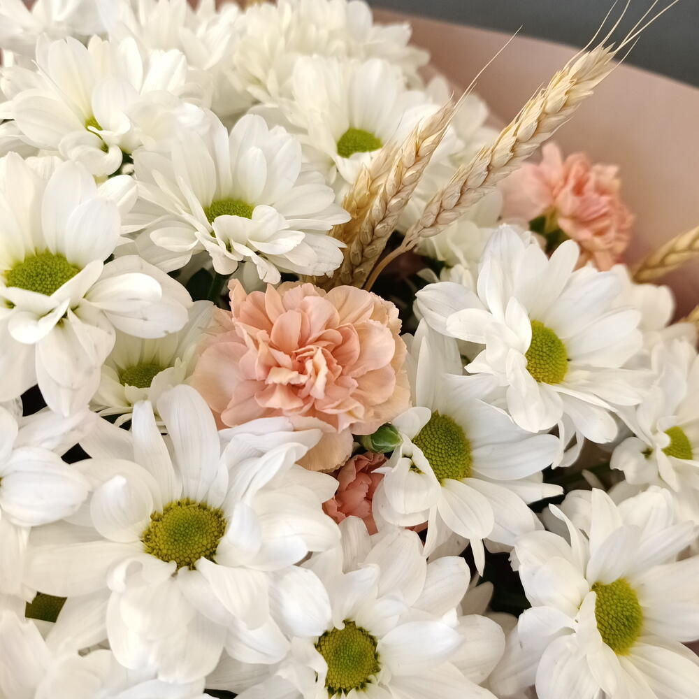 Букет с ромашками