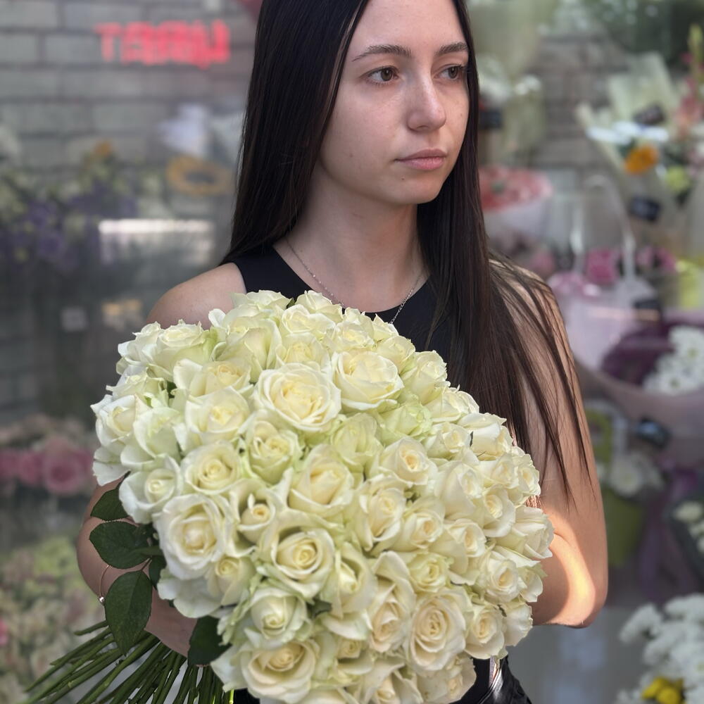 Роза белая