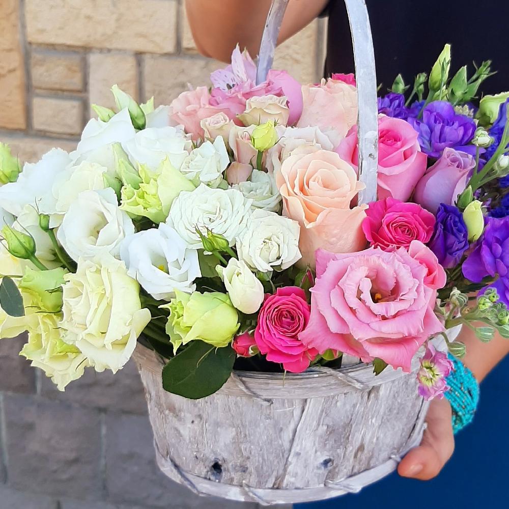 Basket of flowers "Palette"
