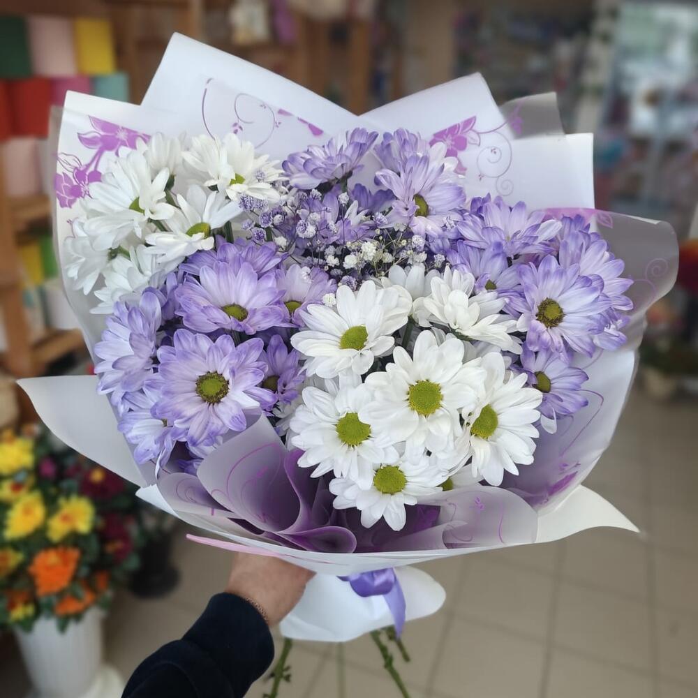 Букет из ромашковых хризантем