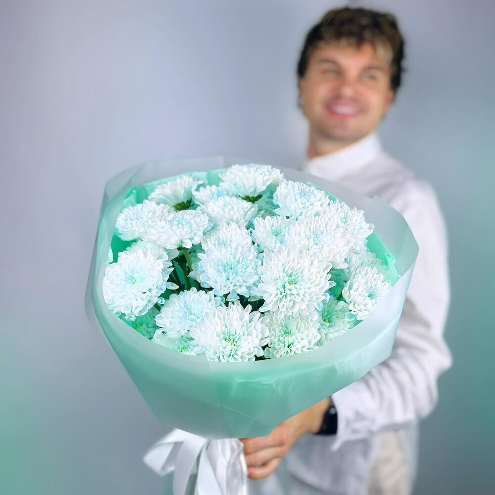 Букет из 5ти небесно-голубых Хризантем