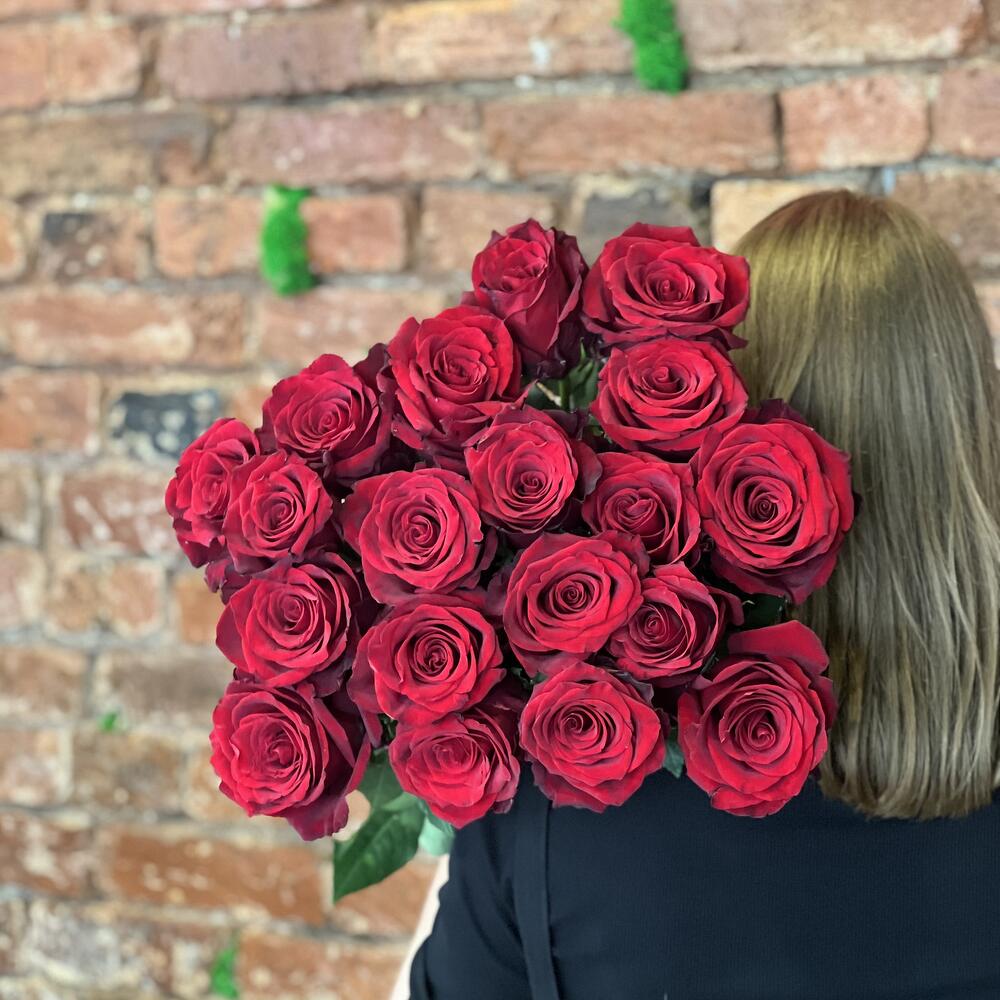 Букет из 19 роз эквадор n.r.165