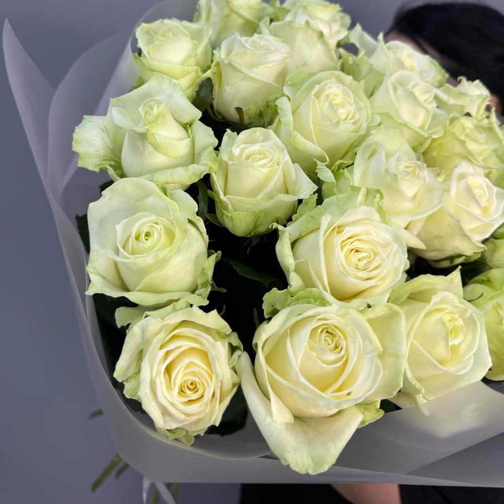 Букет из 25 белых роз ♥️