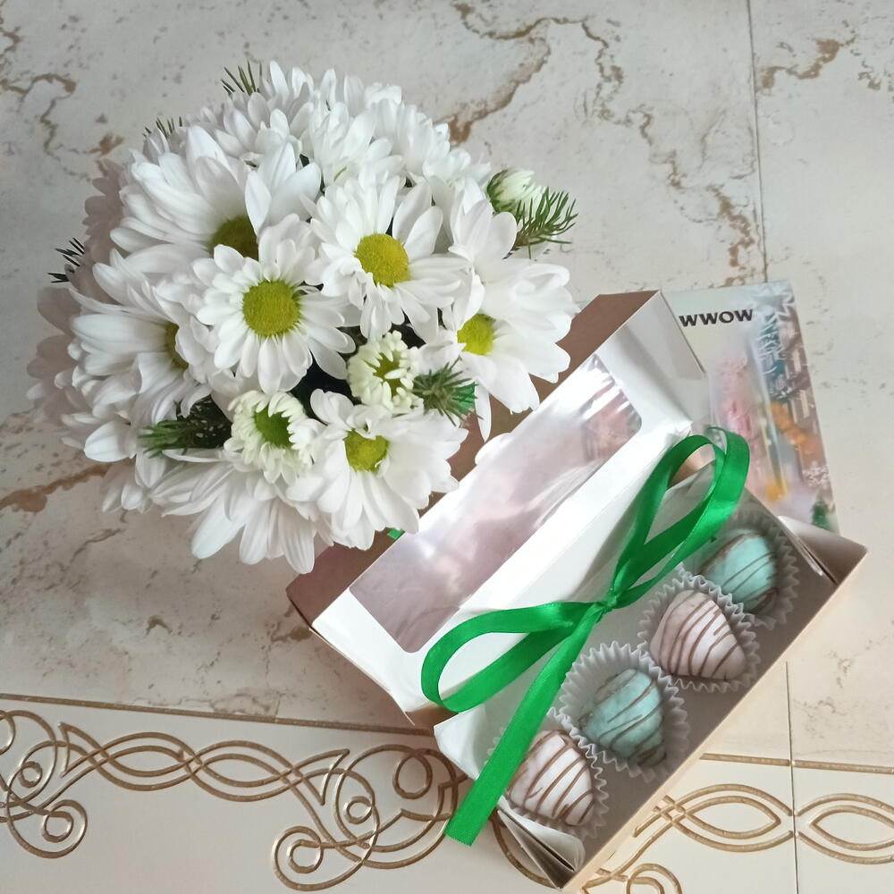 Комбо стаканчик с хризантемой +🍓" Бархатный десерт"