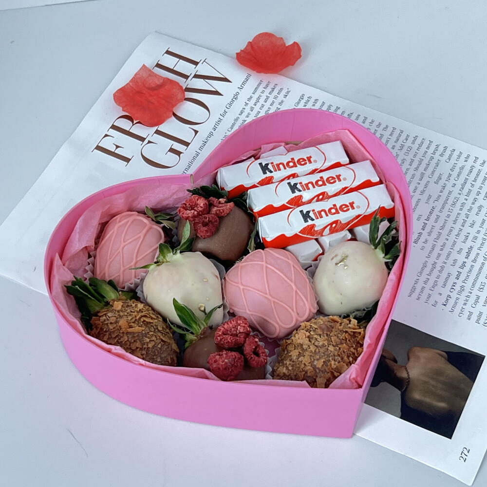 Клубника в шоколаде + kinder chocolate
