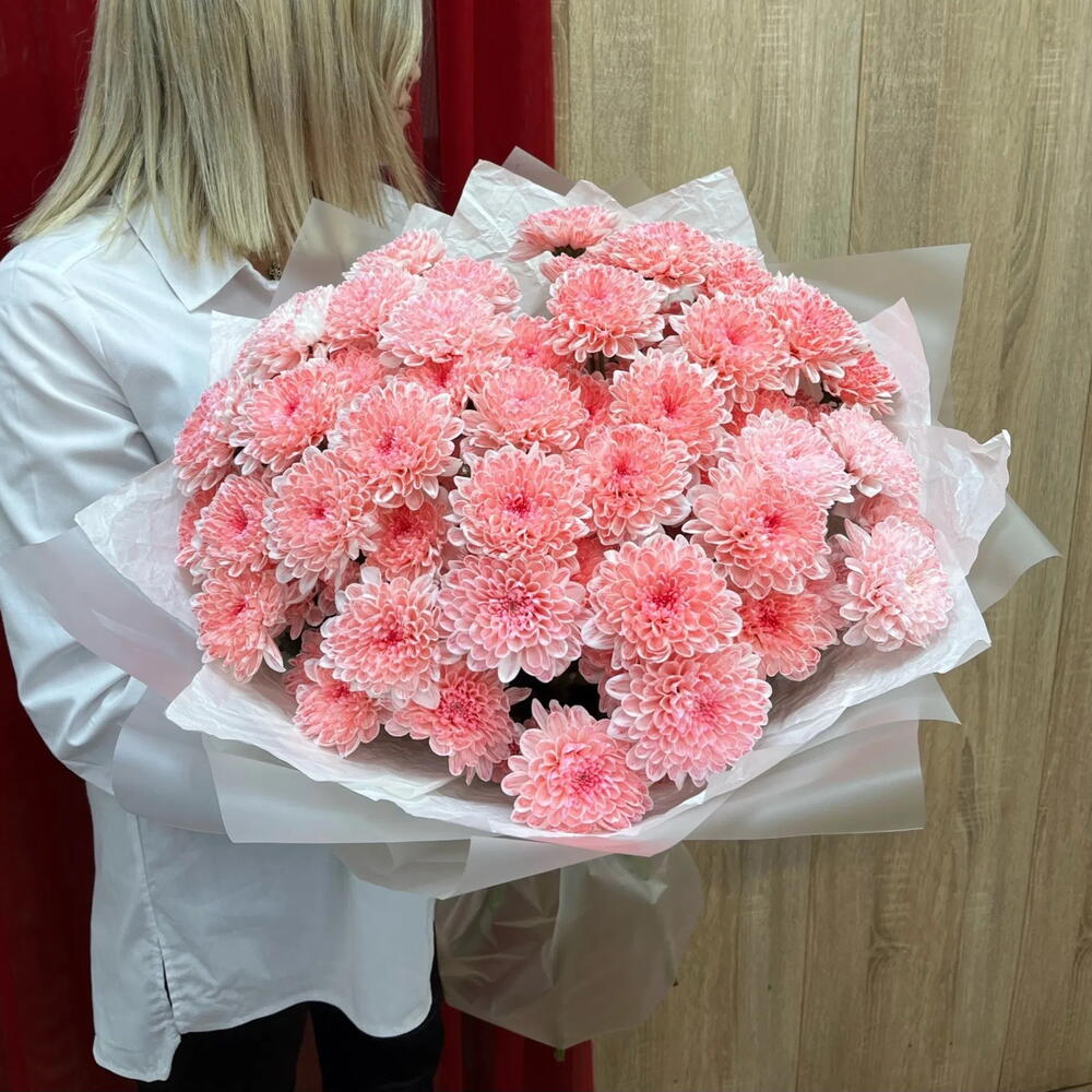 Букет из 11 персиковых хризантем